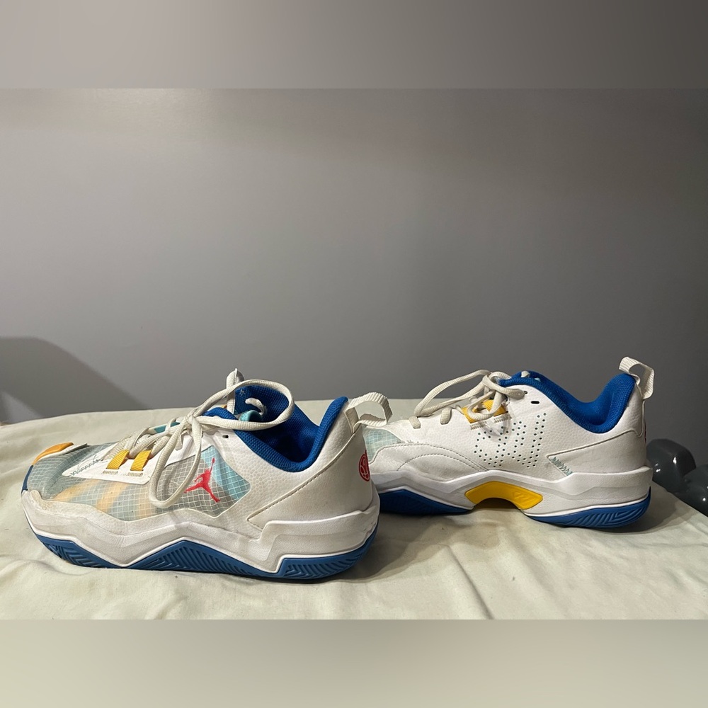 Jordan One Take 4
Men’s Size 8 
White/Chile Red-Lagoon Pulse